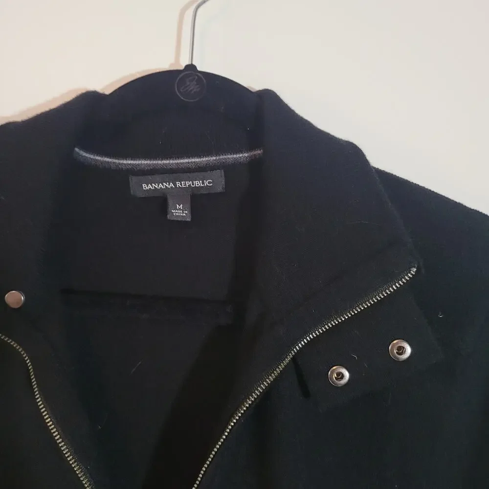 Banana Republic Size	M Merino Wool Blend Half Zip Button Collar Pullover Sweater